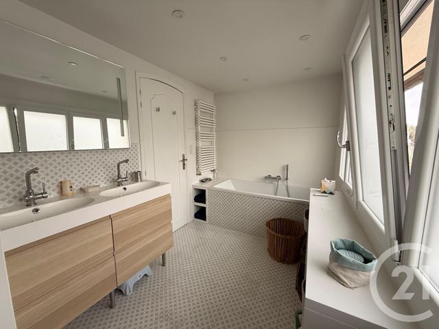 Maison &agrave; vendre - 6 pi&egrave;ces - 155,33 m2 - Fontenay Sous Bois - 94 - ILE-DE-FRANCE