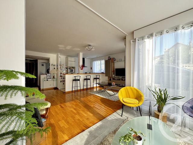 Afficher la photo en grand Appartement à vendre - 3 pièces - 55,16 m2 - Montreuil - 93 - ILE-DE-FRANCE