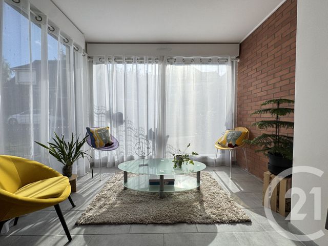 Afficher la photo en grand Appartement à vendre - 3 pièces - 55,16 m2 - Montreuil - 93 - ILE-DE-FRANCE