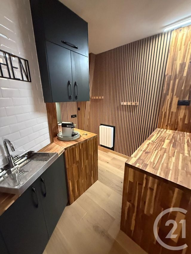 Afficher la photo en grand Appartement F1 à louer - 1 pièce - 22,81 m2 - Paris - 75016 - ILE-DE-FRANCE