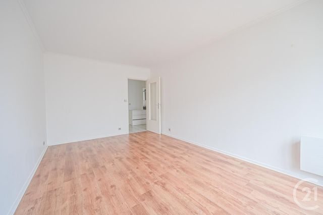 Afficher la photo en grand Appartement F2 à louer - 2 pièces - 46,05 m2 - Levallois Perret - 92 - ILE-DE-FRANCE