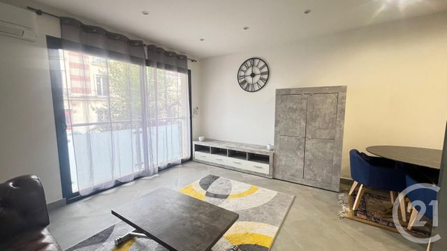 Afficher la photo en grand Appartement Souplex à louer - 2 pièces - 47,04 m2 - Alfortville - 94 - ILE-DE-FRANCE